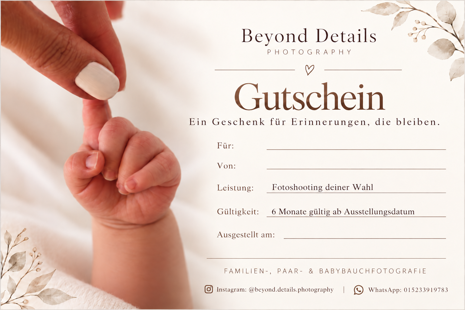 Gutschein von Beyond Details Photography mit Babyhand-Fotografie